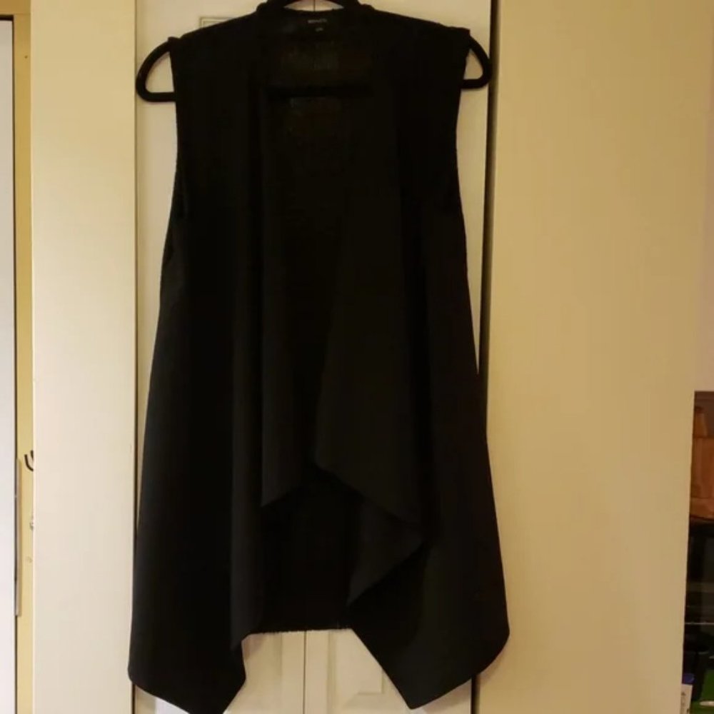 RW&CO Back Knit front Flowy Polyester Vest